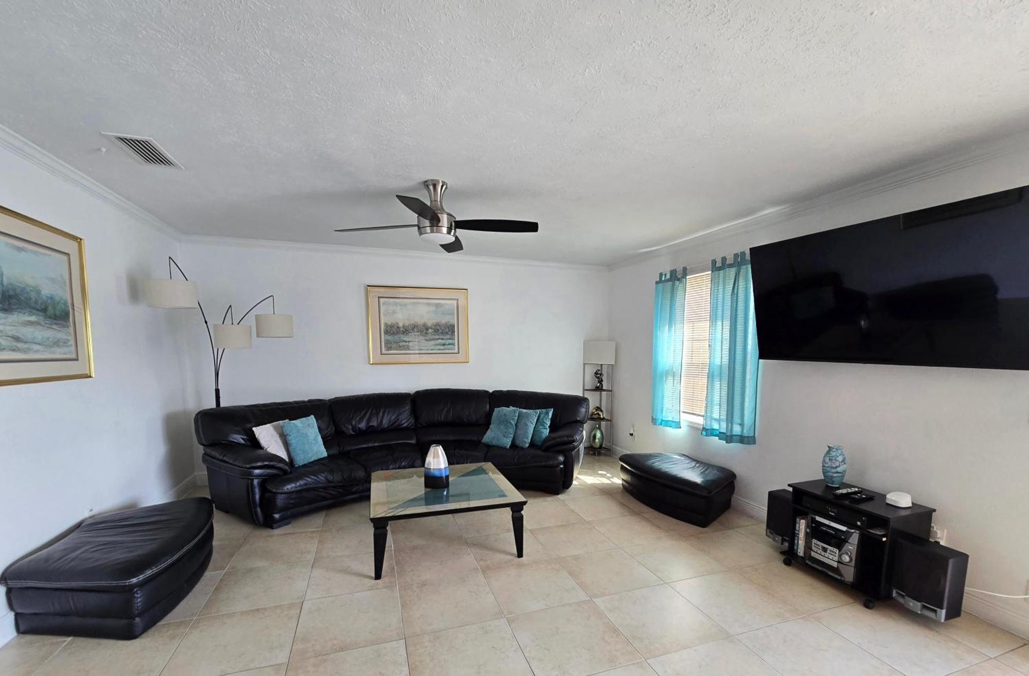 Beautiful Condo Close To Busch Gardens Tampa Luaran gambar